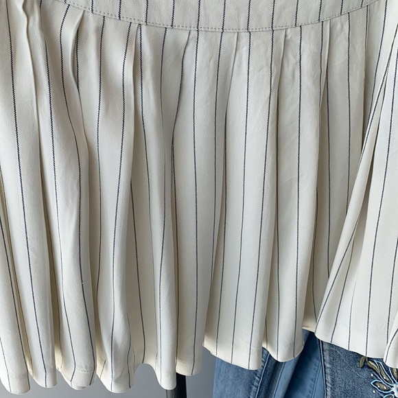 *SOLD* Vintage 90s Pleated Skirt - Picture 2 of 4